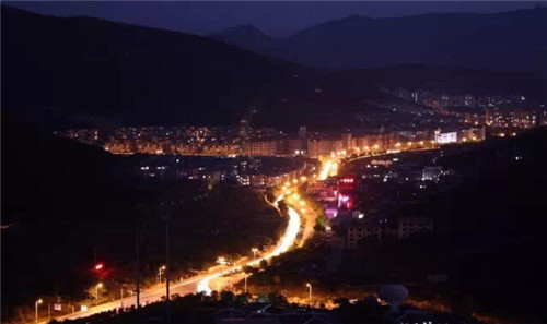山东济南夜景照明工程,楼体楼宇亮化工程,LED发光标识工程,夜景景观照明工程,夜景泛光照明,LED照明,LED发光字工程,亮化工程,LED外露发光字