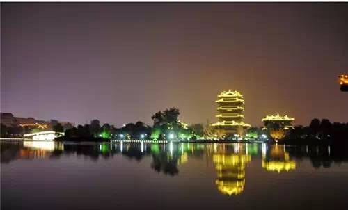 山东济南夜景照明工程,楼体楼宇亮化工程,LED发光标识工程,夜景景观照明工程,夜景泛光照明,LED照明,LED发光字工程,亮化工程,LED外露发光字