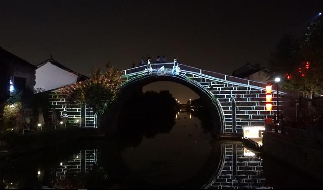 山东济南夜景照明工程,楼体楼宇亮化工程,LED发光标识工程,夜景景观照明工程,夜景泛光照明,LED照明,LED发光字工程,亮化工程,LED外露发光字