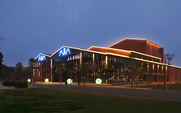 鳞次栉比的灯光谱写全新的文创园故事柳州文创园亮化工程